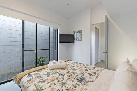 Allure On Barclay - C Tourism 2