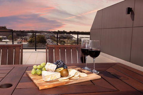Enjoy Penthouse Living In The CBD - C Tourism 5