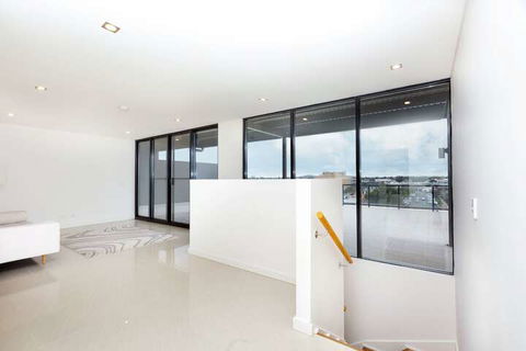 Enjoy Penthouse Living In The CBD - C Tourism 4