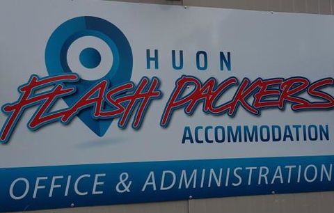 Huon Flash Packers - C Tourism 0