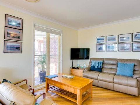 Pollys Escape Main House Cottage Vincentia 4pm Check Out Sundays - C Tourism 2