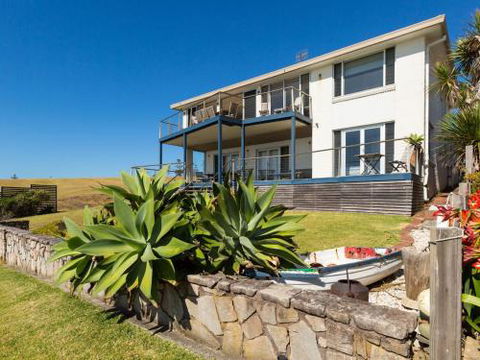 PENZANCE Gerroa Beachfront To Shelley Beach & 4pm Check Out Sundays - C Tourism 3