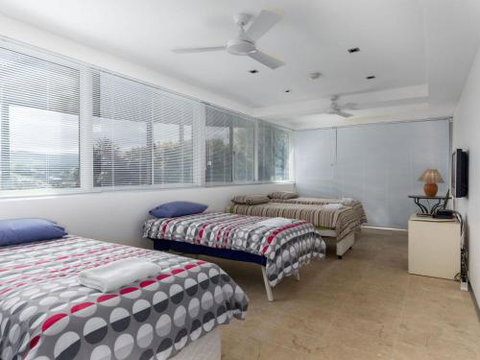 TASMAN DRIVE Gerringong 4pm Check Out Sundays - C Tourism 2