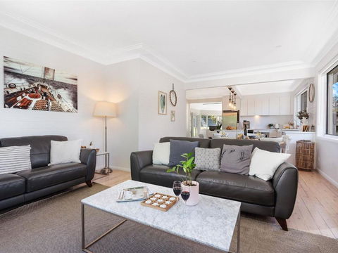 8 On Chapman - C Tourism 3