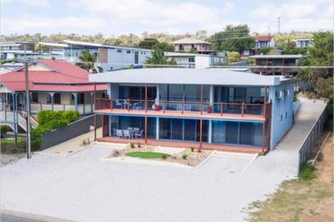 Almonta Apartments On The Water Front - C Tourism 0