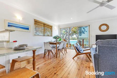 Matron Porter Drive 1 Narrawallee - C Tourism 1