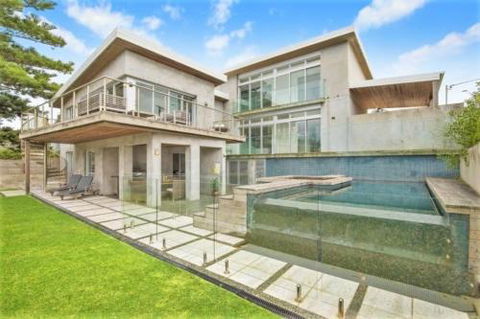 Beachfront Location 28 Mitchell Pde - C Tourism 0