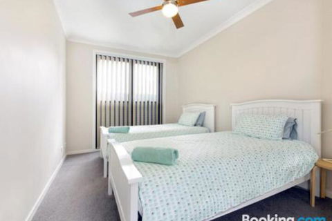 SURF BEACH DREAMS Kiama & Surrounds 4pm Check Out Sundays - C Tourism 4