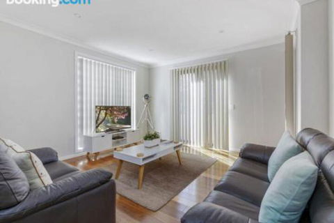 SURF BEACH DREAMS Kiama & Surrounds 4pm Check Out Sundays - C Tourism 2