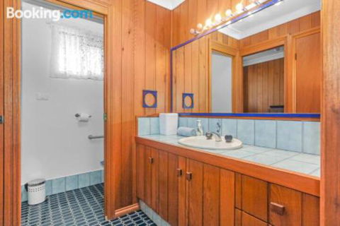 Stingray Shores Your Riverside Escape - C Tourism 6