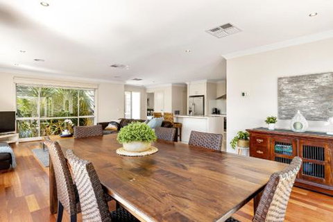 Rosebud Seaside Accommodation - C Tourism 0