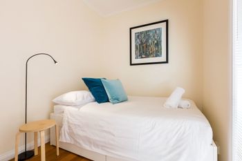 KIM 2BDR West Melbourne Apartment - C Tourism 1