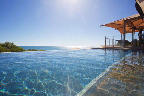 Eco Beach Resort - C Tourism 3