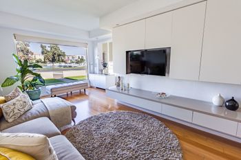 Serene Marinafront 3BR Retreat - C Tourism 0