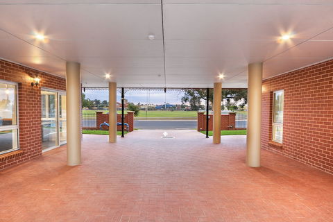 BEST WESTERN Plus Bolton On The Park - C Tourism 0