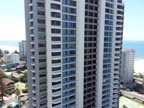 Beautiful Fresh Large 2BR 2Bath Apt - C Tourism 0