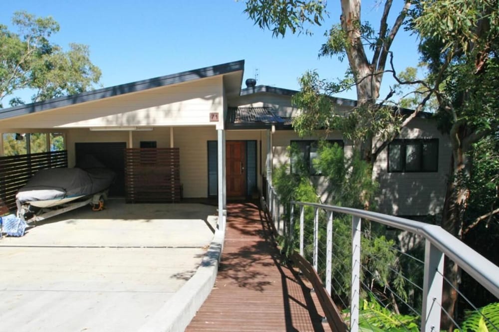 Green Point NSW C Tourism