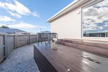 Spacious & Bright 4 Bedroom Home - C Tourism 3