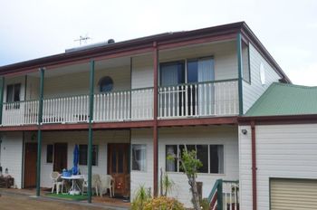 Albany Harbour Panorama B & B - C Tourism 0