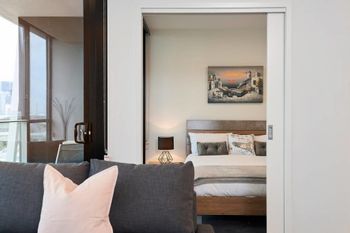 Panoramic Melbourne Views From Stylish Apartment - C Tourism 6