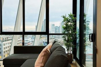 Panoramic Melbourne Views From Stylish Apartment - C Tourism 5