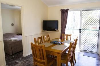 Kahlers Oasis Caravan Park - C Tourism 0