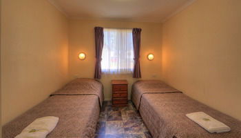 Kahlers Oasis Caravan Park - C Tourism 5