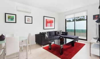 Smart Modern In St. Kilda - C Tourism 1