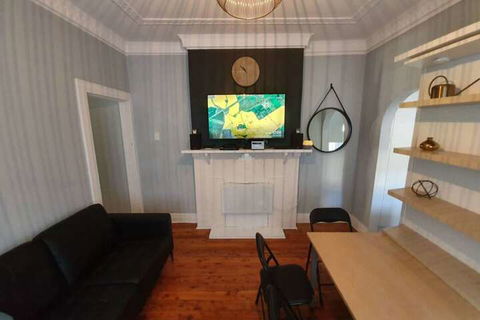 Incredible Location 2 Bedroom Bondi Beach Apartment - C Tourism 5