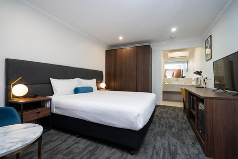 Comfort Inn Governor Macquarie - C Tourism 2