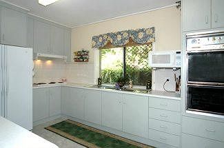 Ambience Holiday Apartments - C Tourism 3