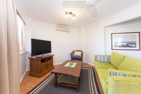Clubyamba Beach Holiday Accommodation - Adults Only - C Tourism 6