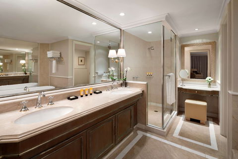 Shangri-La Hotel, Sydney - C Tourism 5