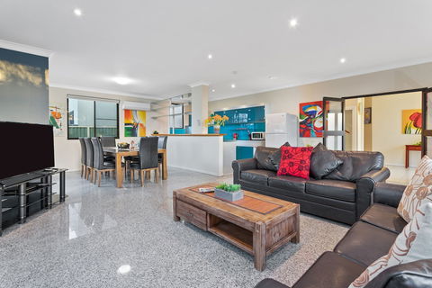 Villa De Marseilles - Melbourne - C Tourism 4