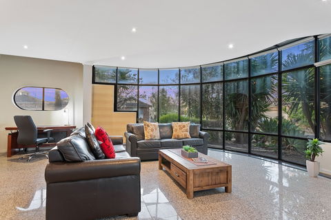 Villa De Marseilles - Melbourne - C Tourism 3