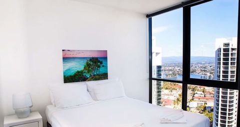 Apartment Stay - Circle On Cavill - C Tourism 3