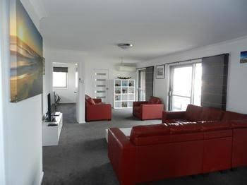 Yamba Norfolk Motel - C Tourism 0