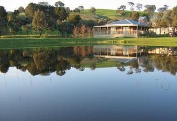 Buttercup Cottage & Private Apartment - C Tourism 1