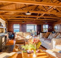 Palana Beach House - C Tourism