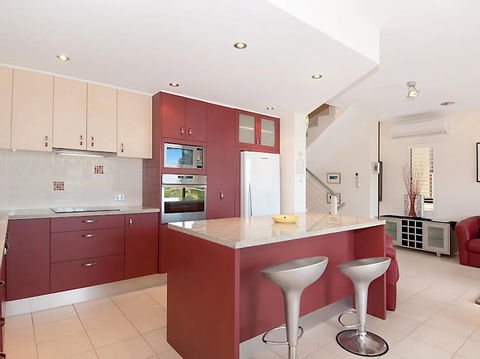 Viewland Drive Private Holiday Apartment - C Tourism 0