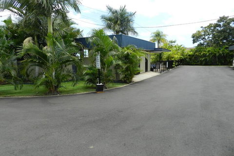 Golden Palms Motor Inn - C Tourism 2