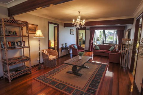 Ainslie Manor B&B - C Tourism 1