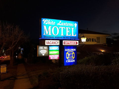 White Lanterns Motel - C Tourism 0