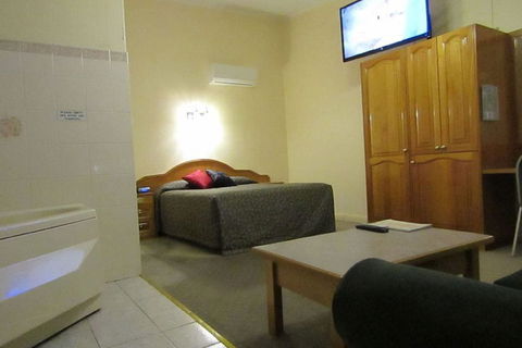 Glenelg Motel - C Tourism 7