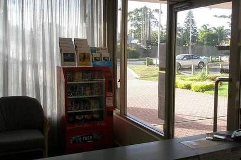 Glenelg Motel - C Tourism 6
