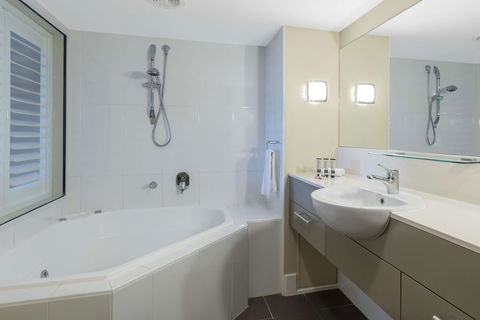 Oaks Hervey Bay Resort And Spa - C Tourism 2