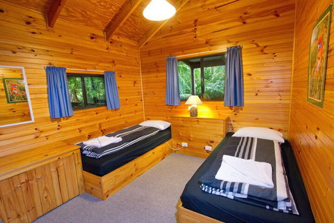 Mt Glorious Getaways - C Tourism 6