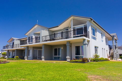 Meridian Beachside Apartments - C Tourism 0