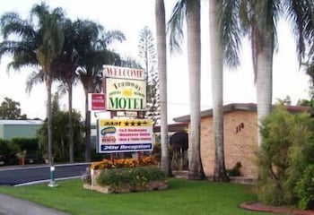 Freshwater Point QLD C Tourism