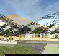 Lakes Entrance Holiday Units - C Tourism